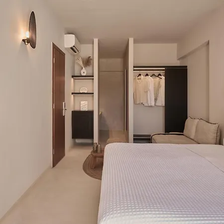 Utopia Hotel 3*